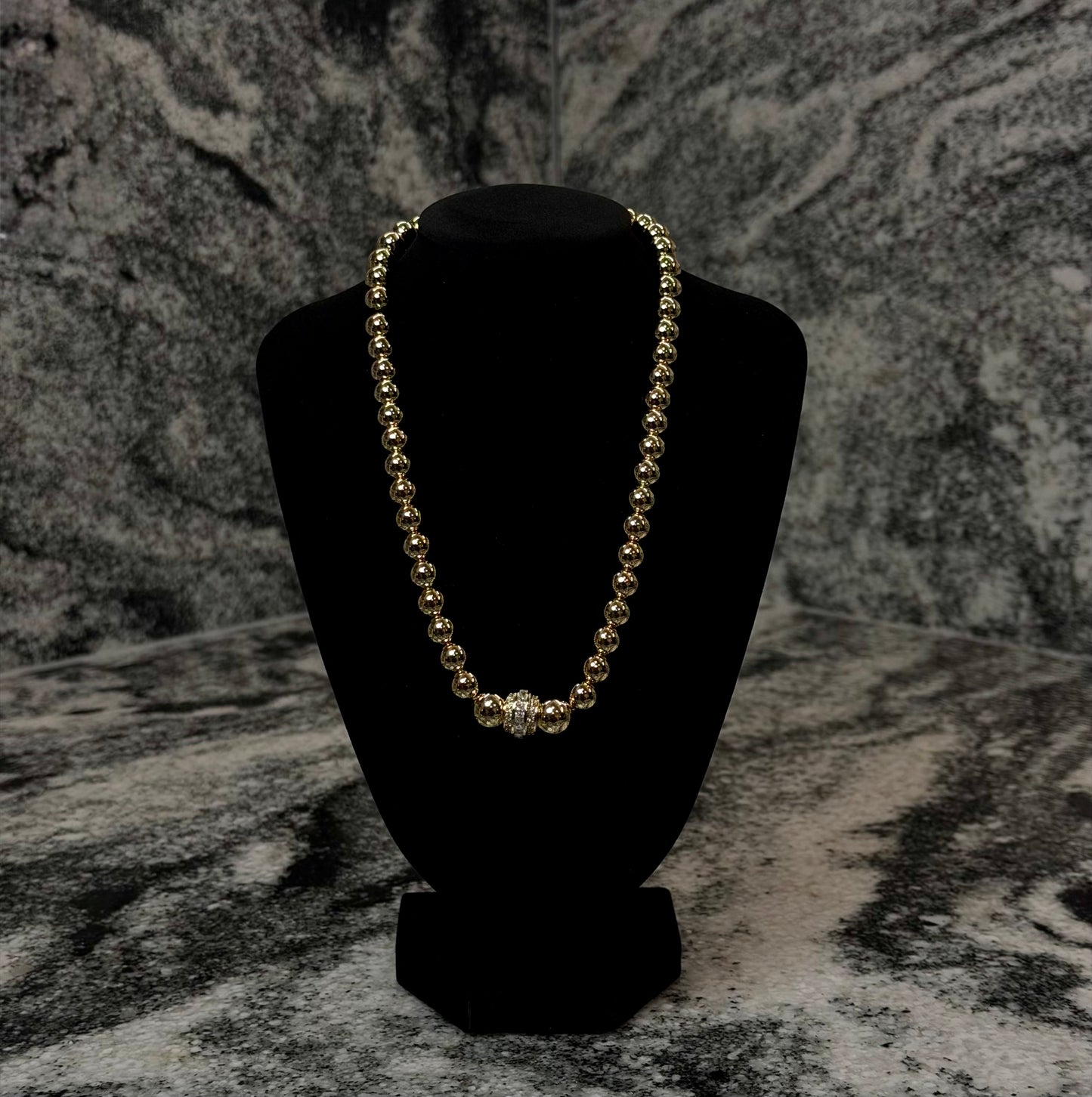 Collar Esferas Doradas con Cristales | Oro Laminado
